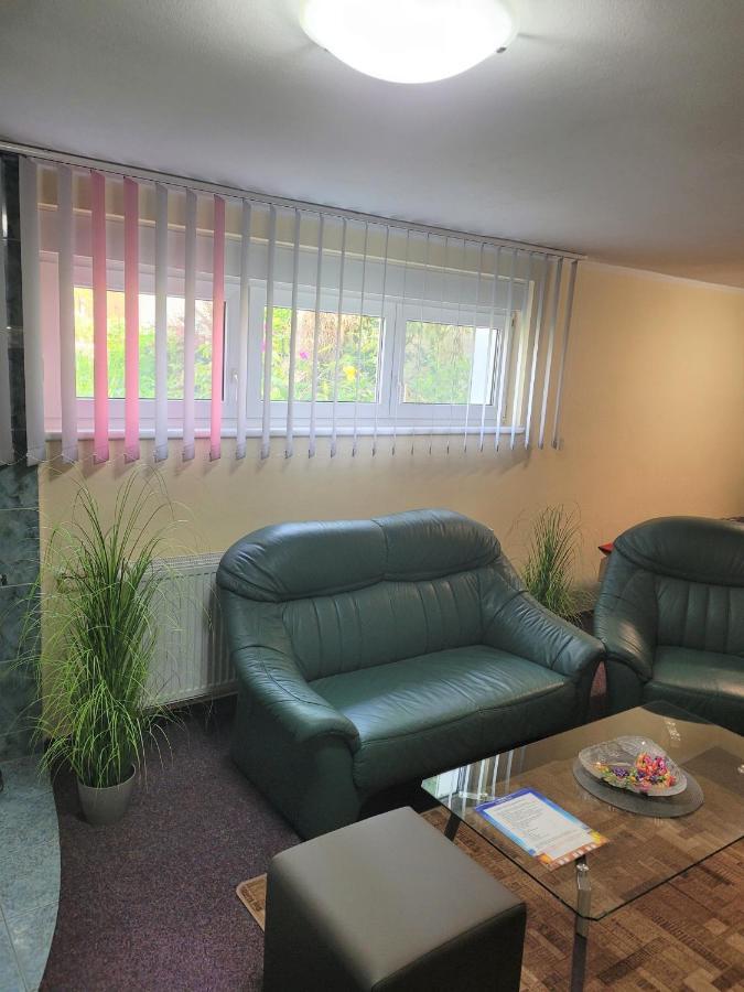 Pension Relax U Komina Frantiskovy Lazne Exterior photo